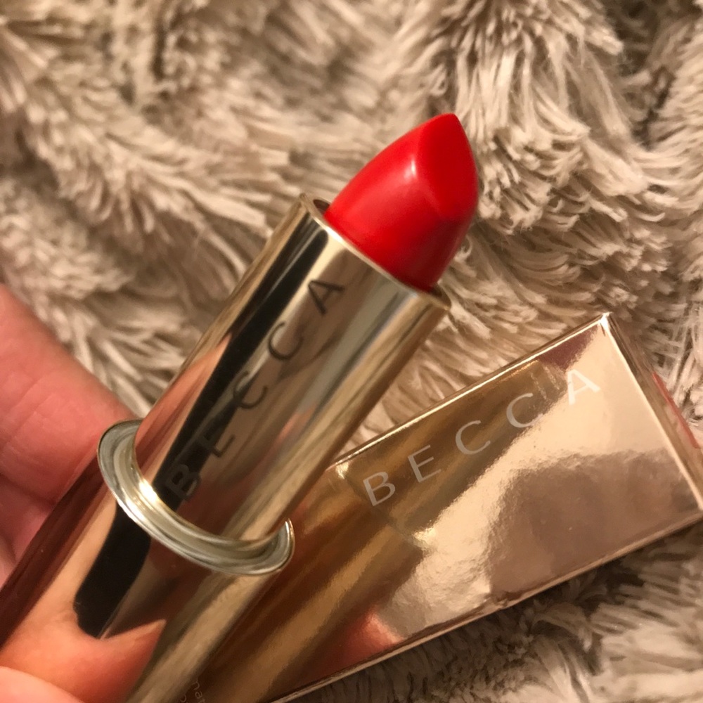 Becca Cosmetics Ultimate Lipstick Love in Crimson BNIB